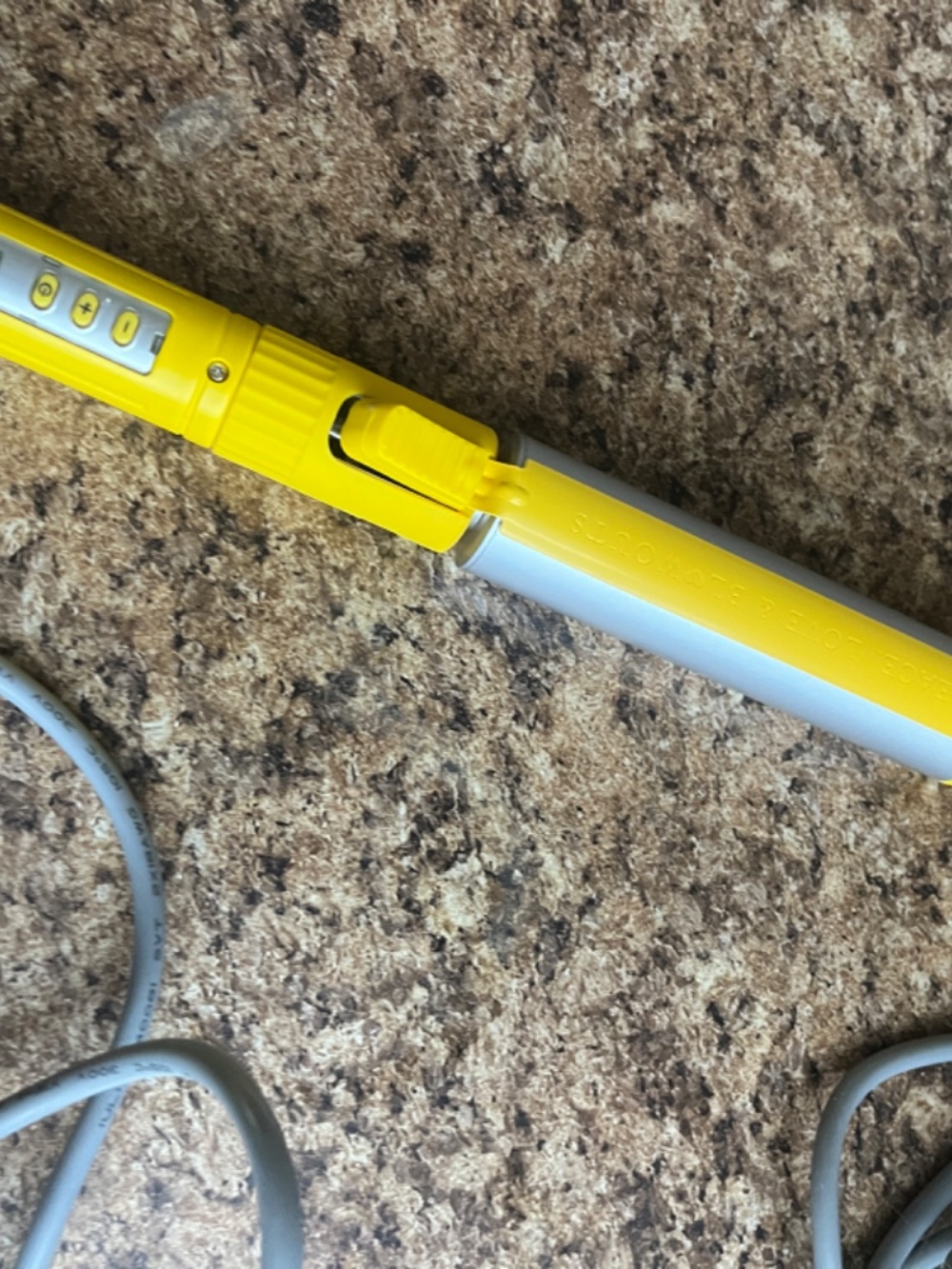 Drybar The 3-Day Bender 1" Barrel Rotating Digital Exclusive Curling Iron Works - Picture 2 of 5